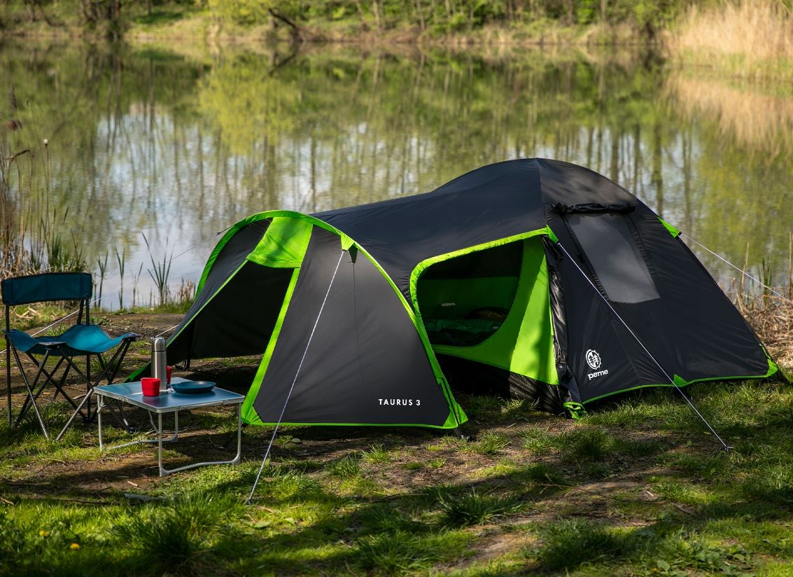 Tourist Camping Tent for 3 people, 380 x 220cm