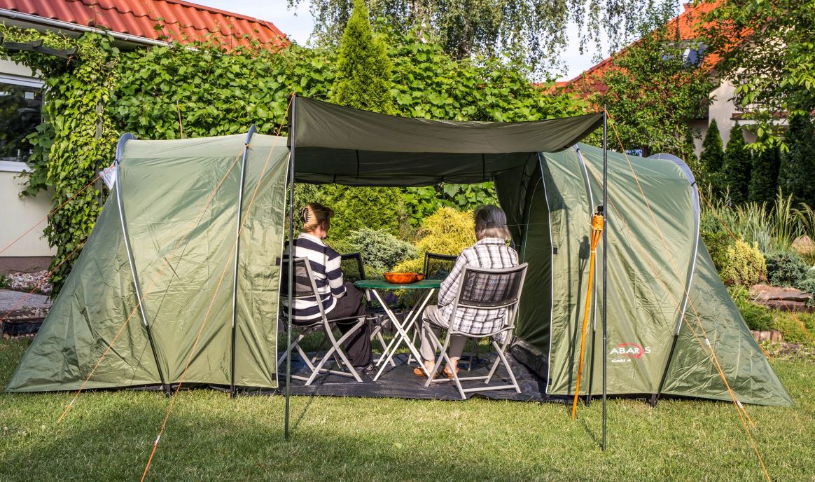 4-person tent, 2 bedrooms, vestibule 450 x 225 cm